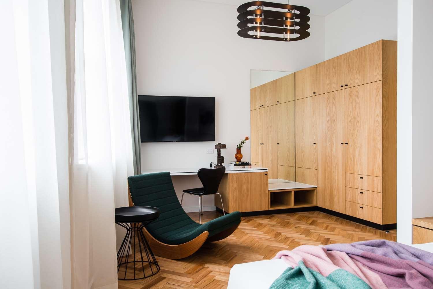ジ オールド クレア ホテル シドニー エクステリア 写真 A bedroom with a flat screen television