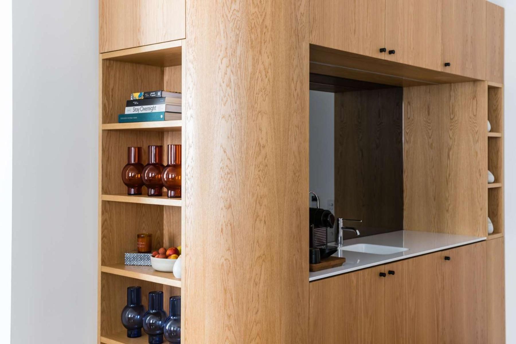 ジ オールド クレア ホテル シドニー エクステリア 写真 A pass-through window in a kitchen