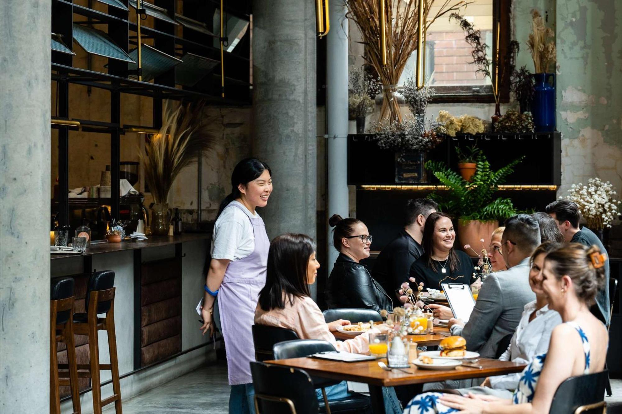 ジ オールド クレア ホテル シドニー エクステリア 写真 A restaurant in Bangkok